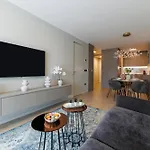 Amores Luxury Suite By Belmont Realty *