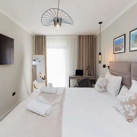 Amores Luxury By Belmont Realty Apartment *